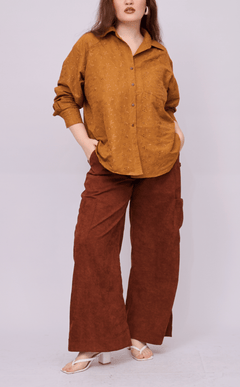 ESCOLTA TOP - CARAMEL EYELET