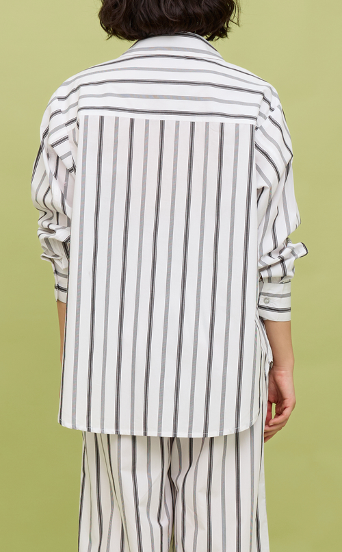 ESCOLTA TOP - BLACK AND WHITE STRIPES w/ EMBLEM
