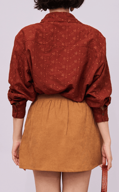 ESCOLTA TOP - CINNAMON EYELET